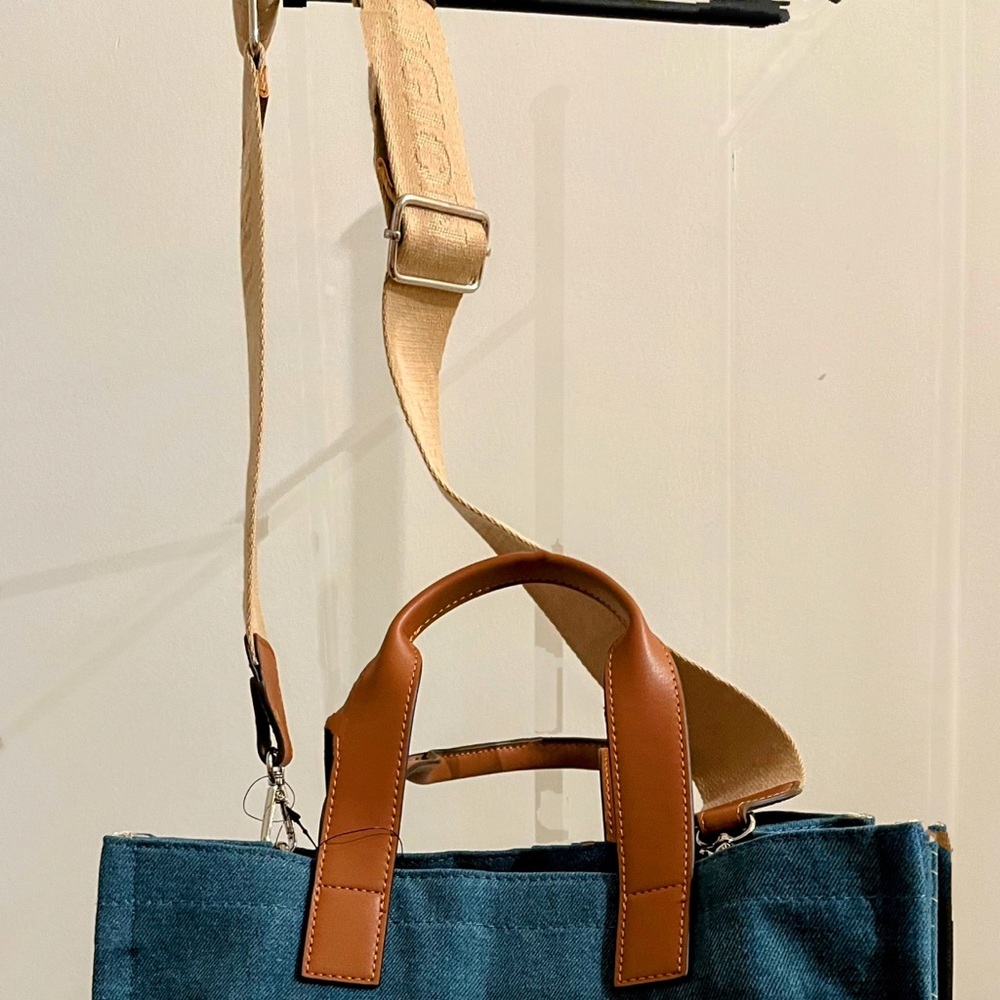 🔥True Religion Denim and Leather Straps Xbody bag 13”Wx10”L🔥 - Picture 4 of 5